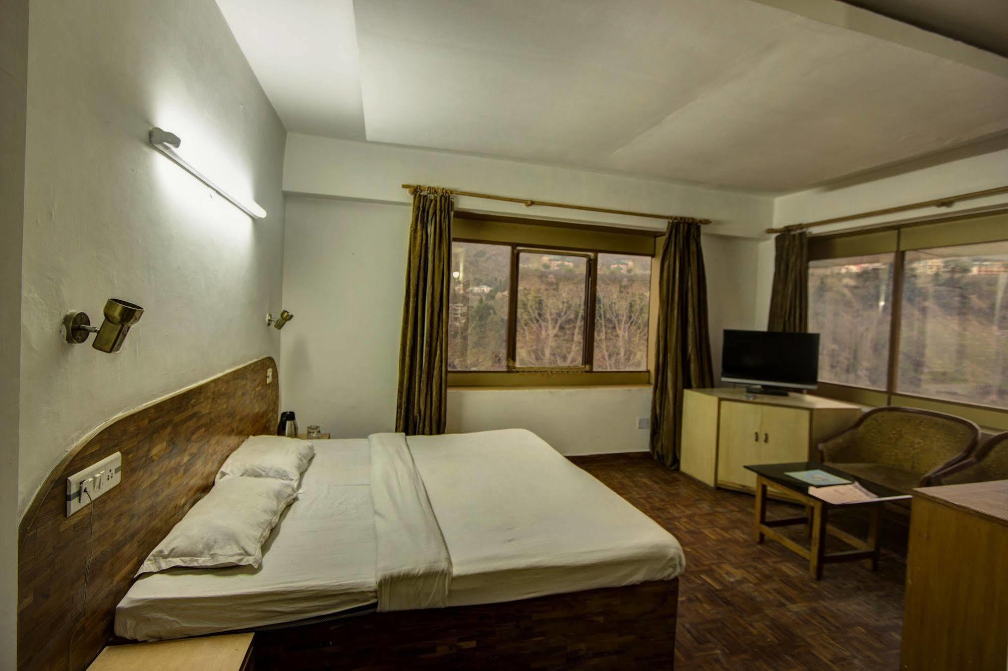 Kalinga Grand Hotel Manāli Zewnętrze zdjęcie